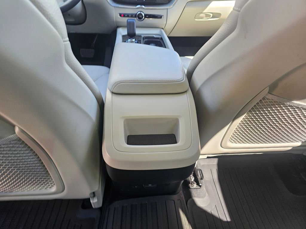 Certified 2023 Volvo XC60 B5 Plus w/ Protection Package Premier AWD/4WD image 16