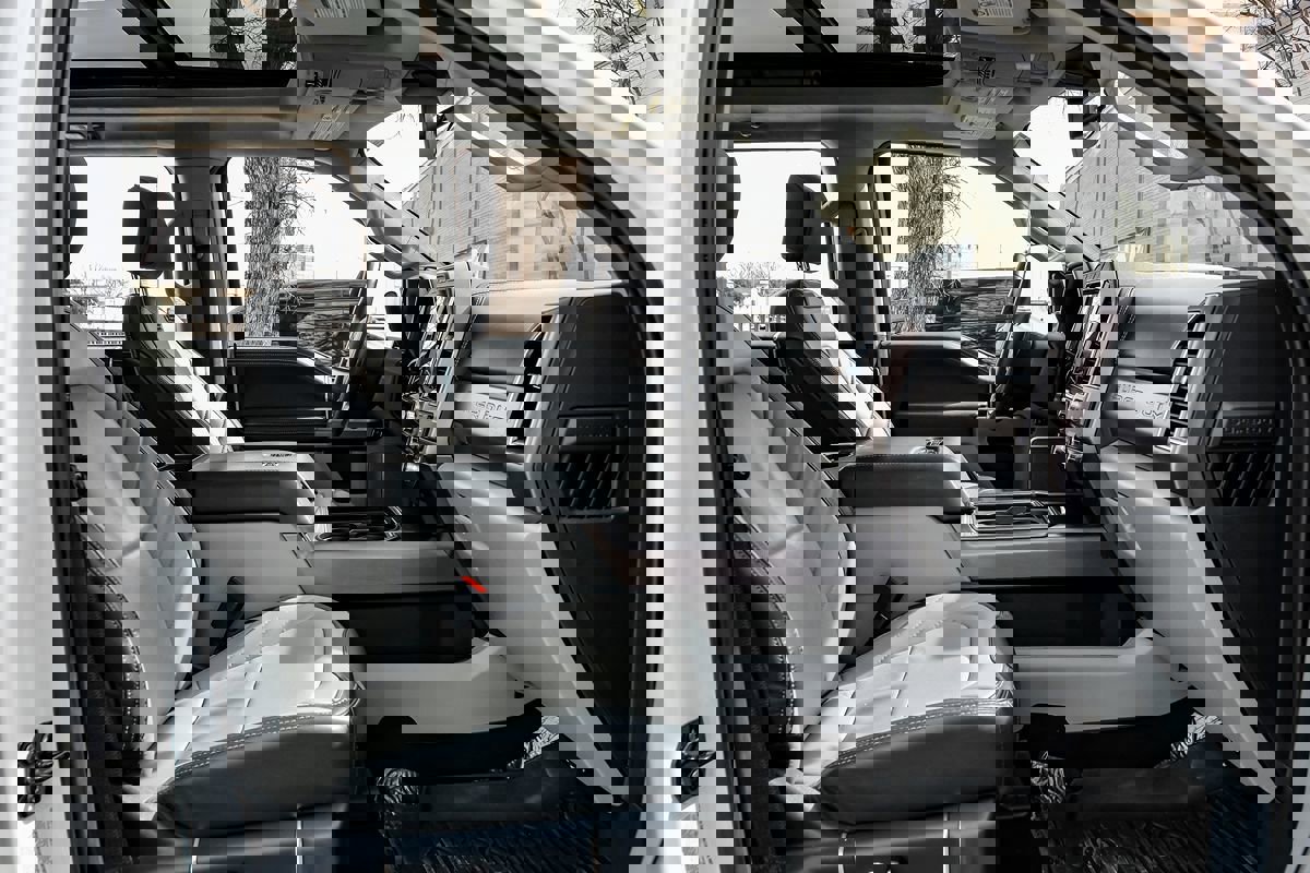 Used 2022 Ford F250 Limited image 32