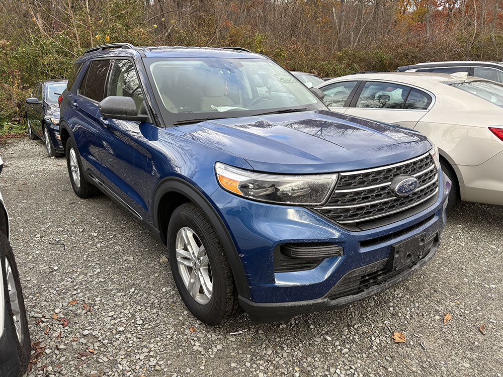 Used 2022 Ford Explorer XLT AWD/4WD image 4