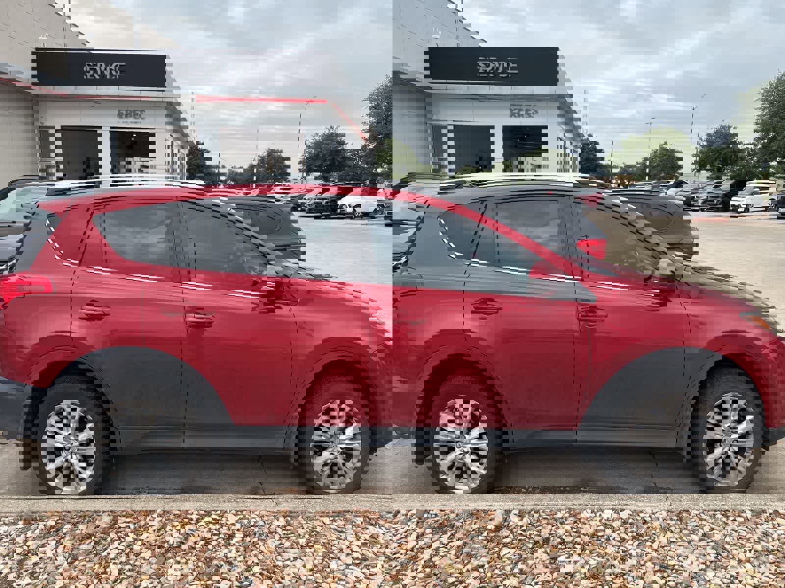 Used 2015 Toyota RAV4 Limited w/ Technology Package image 7