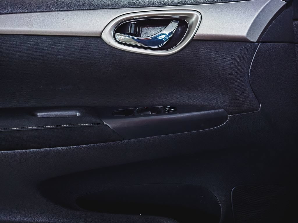 Used 2015 Nissan Sentra SV w/ Cold Weather Package FWD image 18
