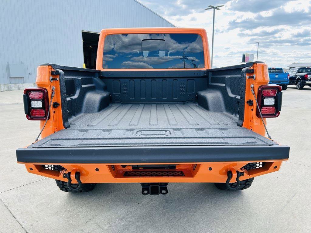 New 2025 Jeep Gladiator Sport w/ Premium Package image 30