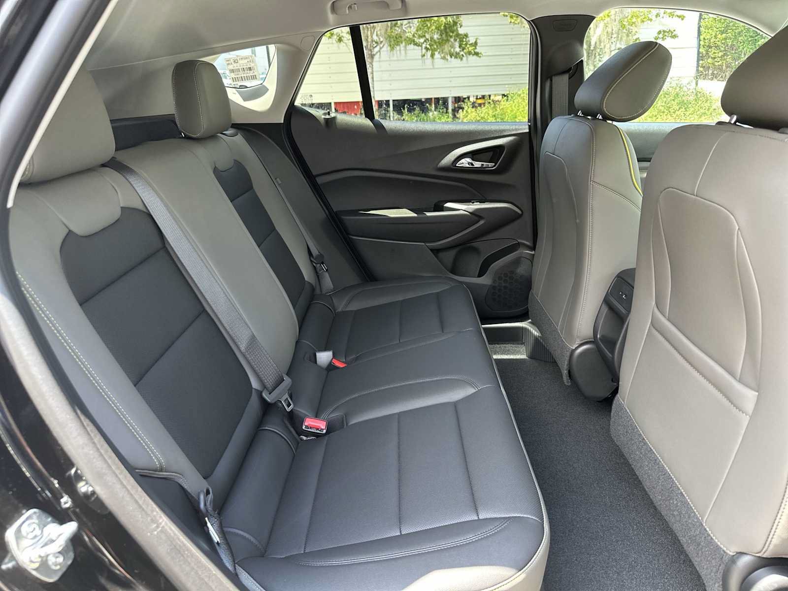 New 2026 Chevrolet Trax ACTIV w/ Sunroof Package FWD image 18