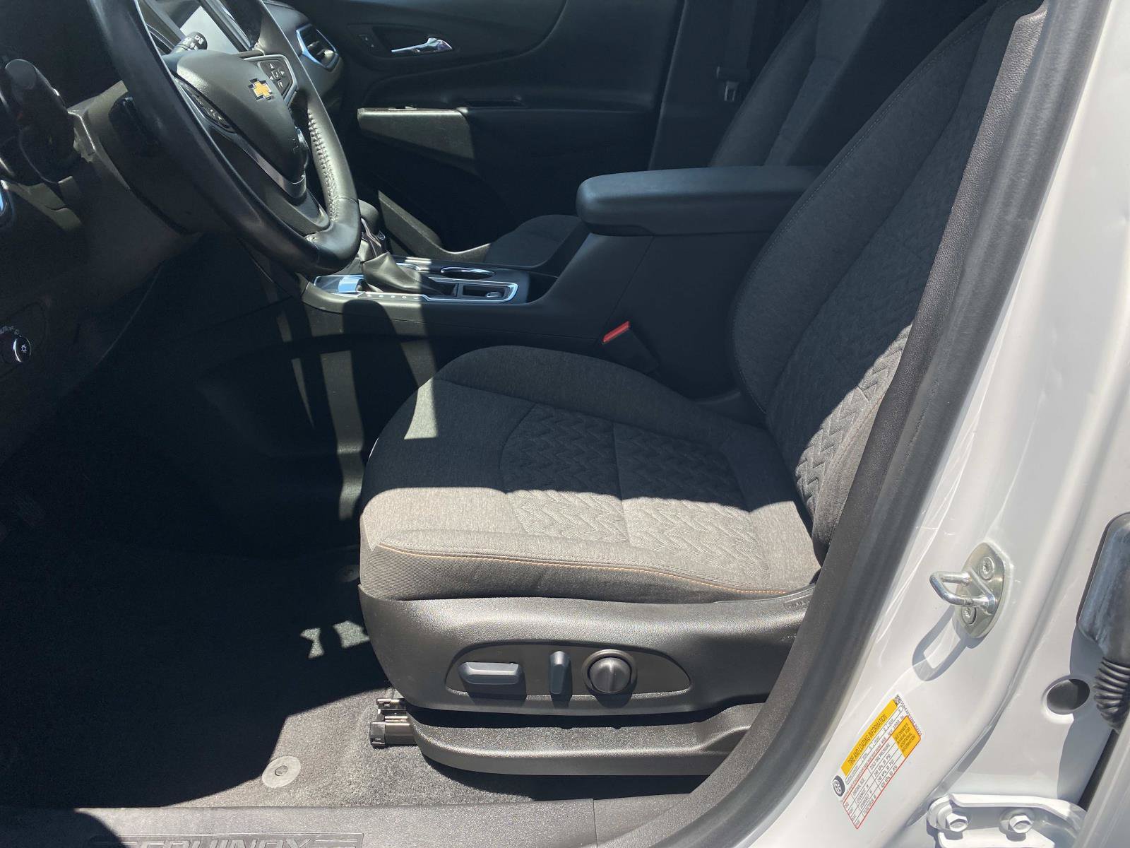 Used 2022 Chevrolet Equinox LT FWD image 17