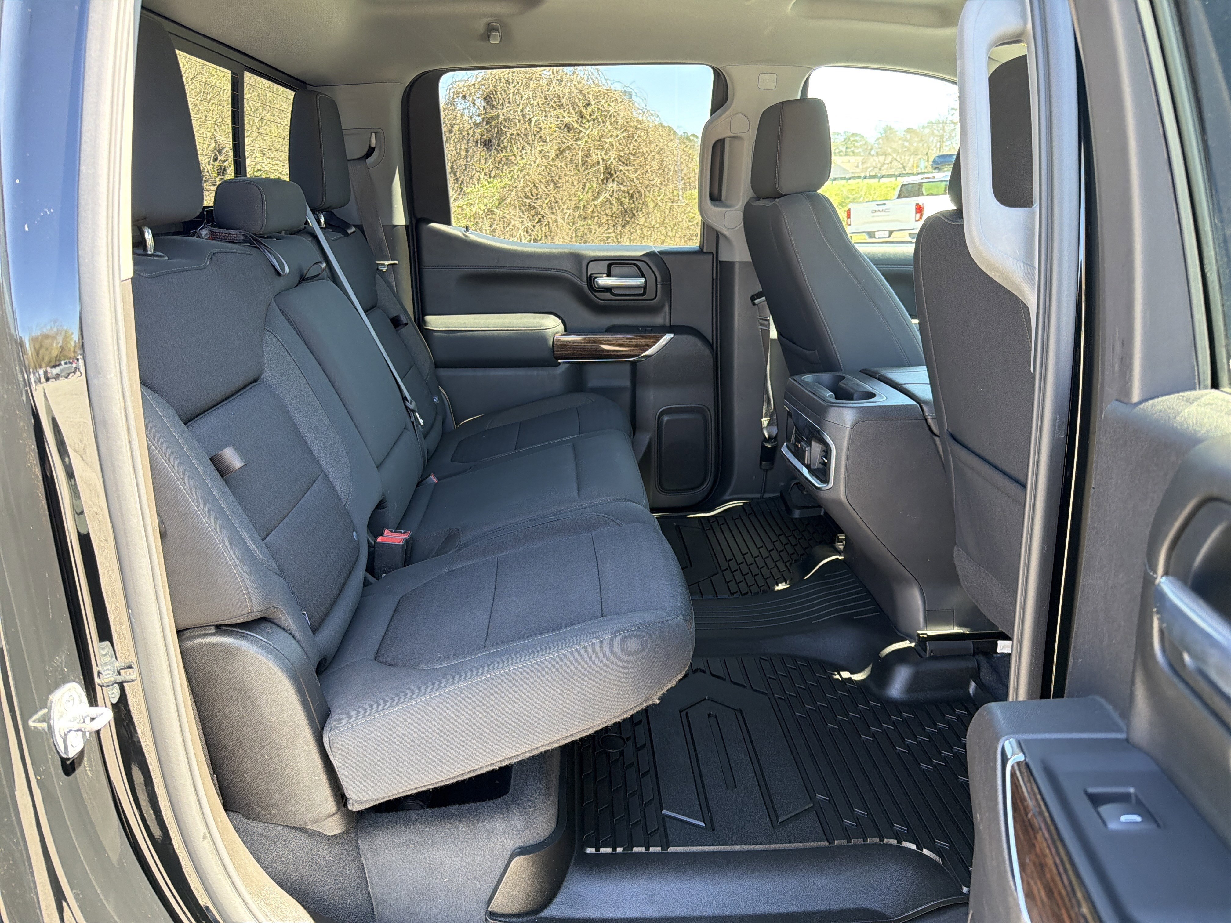 Used 2021 GMC Sierra 1500 Elevation w/ Preferred Package image 17