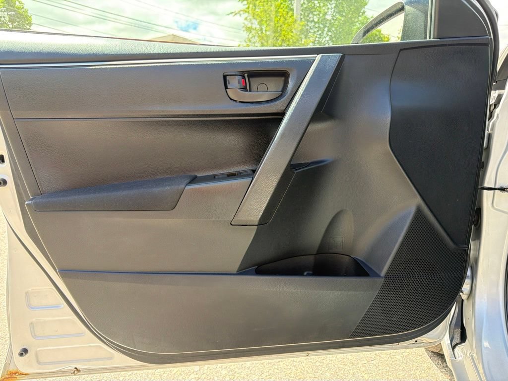 Used 2014 Toyota Corolla L FWD image 11
