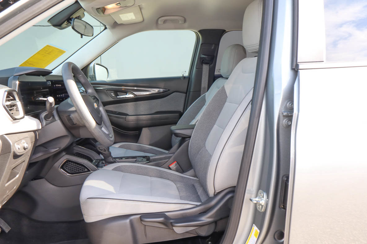 Used 2025 Chevrolet TrailBlazer LT FWD image 7