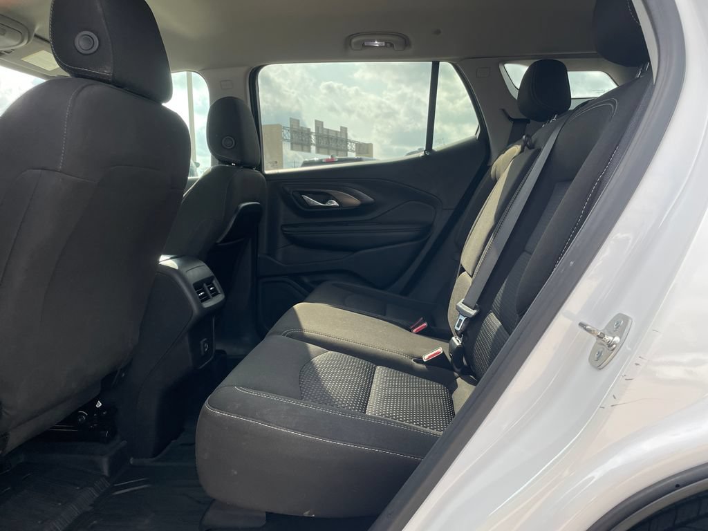 Used 2024 GMC Terrain SLE w/ LPO, Floor Liner Package FWD image 24