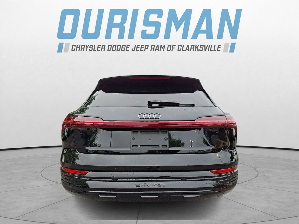 Used 2024 Audi Q8 e-tron Premium AWD/4WD image 5