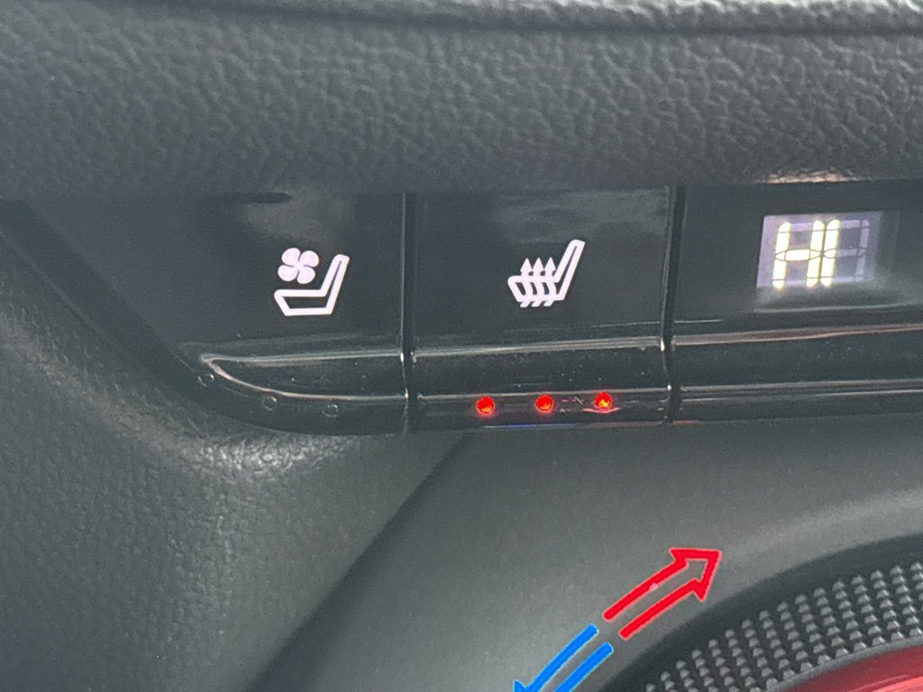 Used 2022 Chevrolet Blazer RS w/ Enhanced Convenience Package image 38