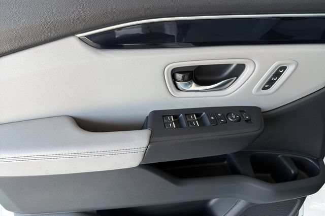 Certified 2025 Honda Pilot EX-L image 12