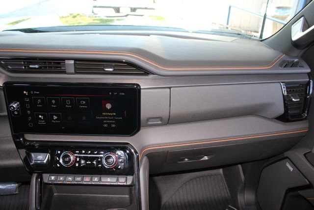 Used 2025 GMC Sierra 2500 AT4 w/ AT4 Premium Plus Package image 30