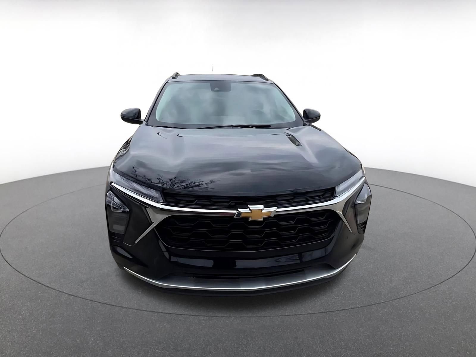 Used 2025 Chevrolet Trax LT image 4