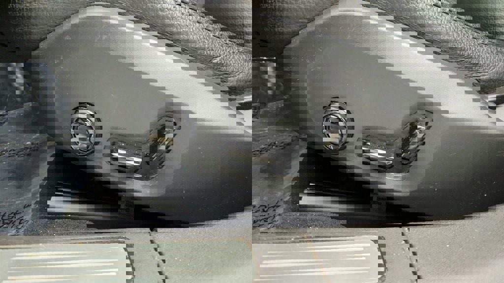 Used 2018 Volvo S90 T5 Momentum w/ Convenience Package image 12