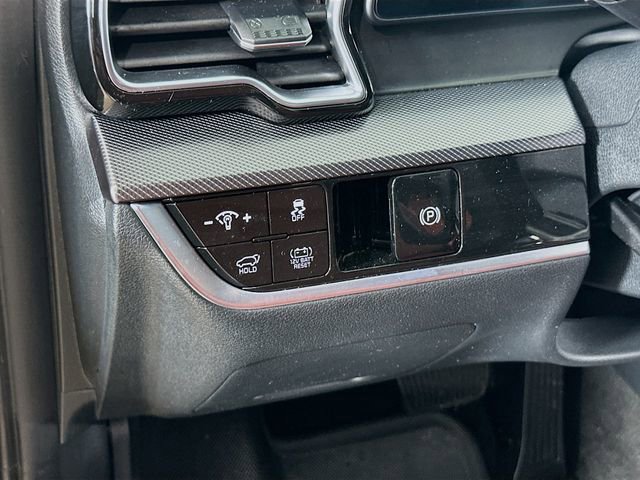 Used 2025 Kia Sportage SX Prestige image 19
