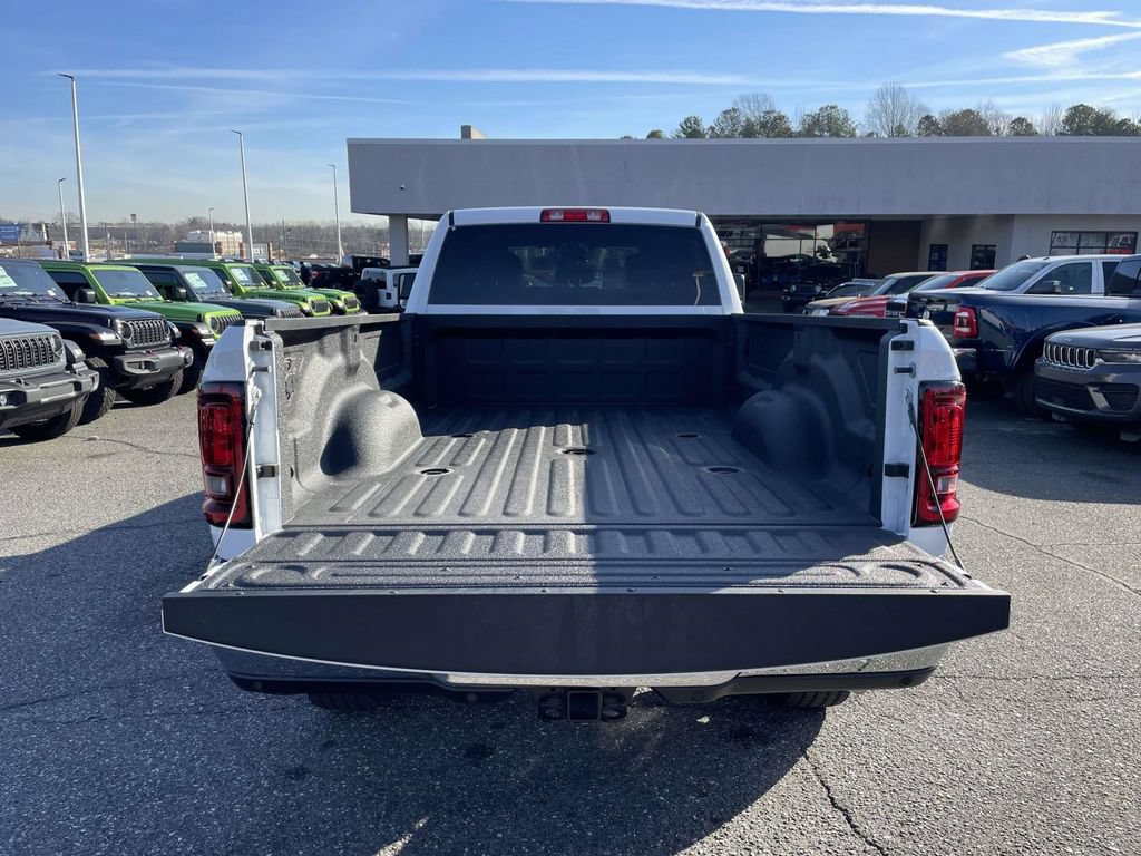 New 2026 RAM 3500 Tradesman w/ Chrome Appearance Group A AWD/4WD image 39