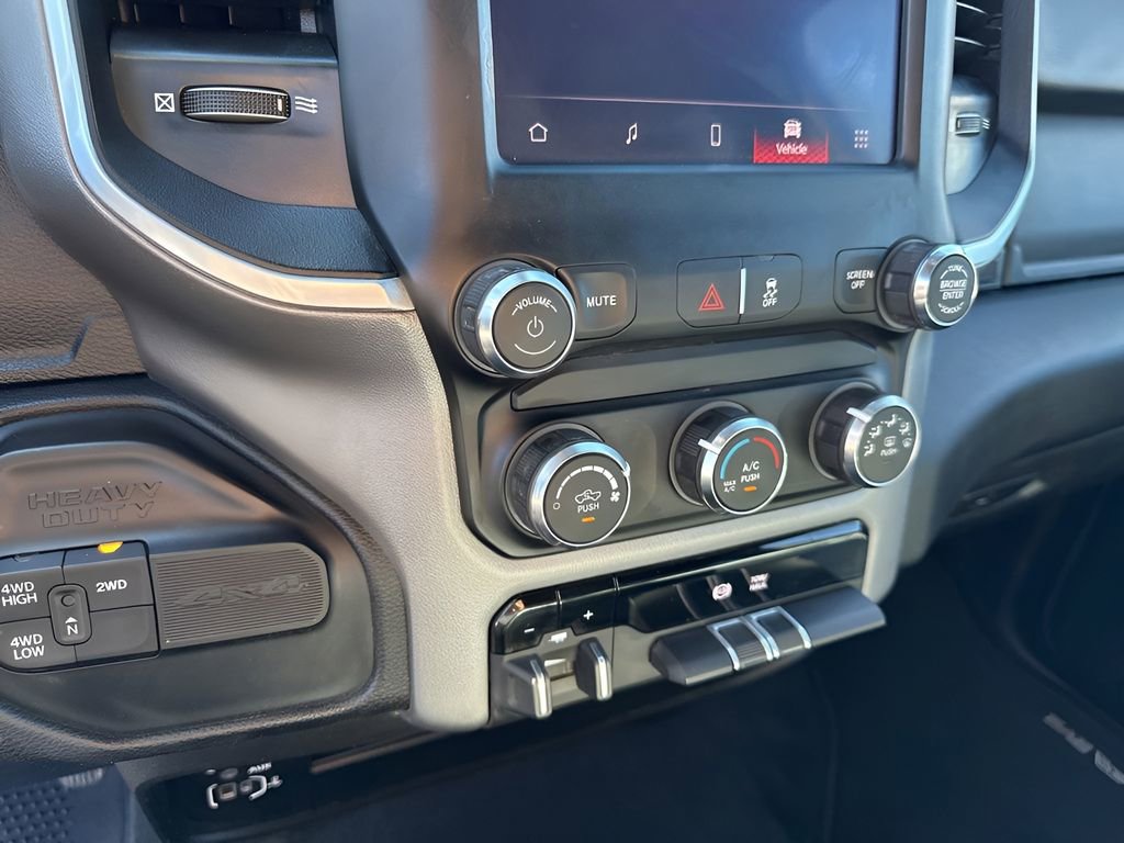 Used 2024 RAM 3500 Big Horn AWD/4WD image 34