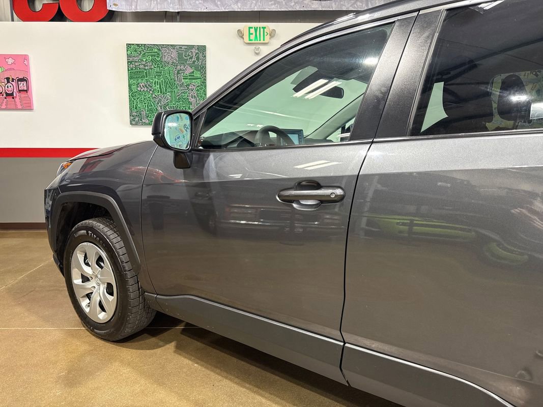 Used 2021 Toyota RAV4 LE AWD/4WD image 53