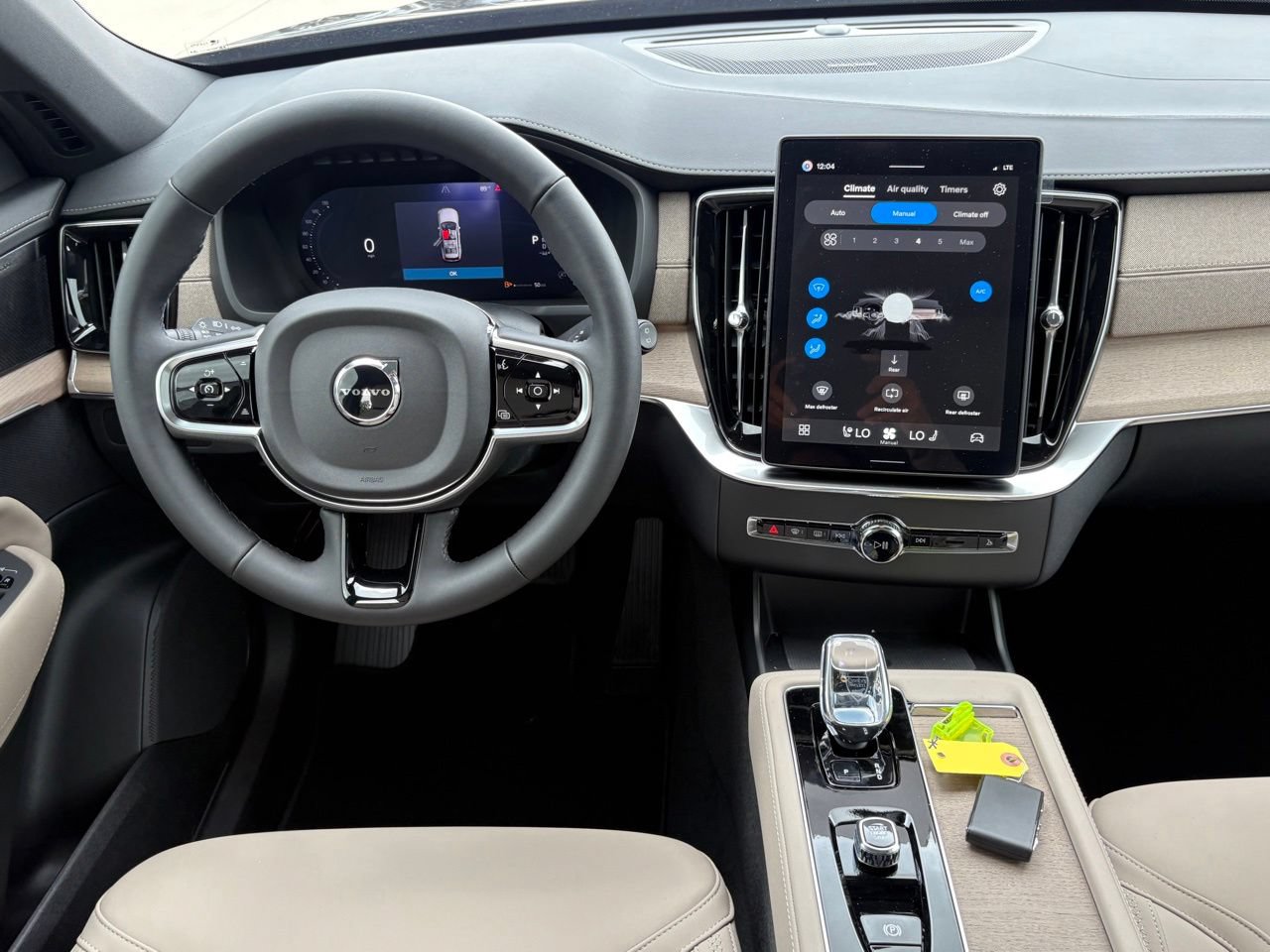 New 2026 Volvo XC90 B6 Plus w/ Protection Package Premier AWD/4WD image 12