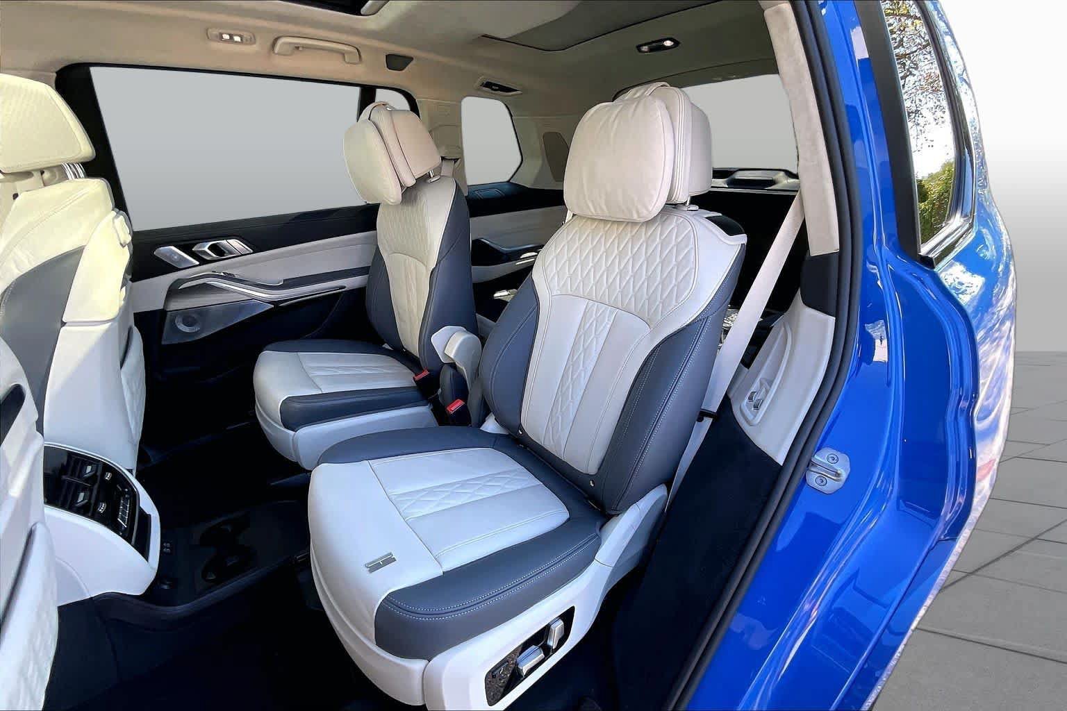 Used 2026 BMW X7 xDrive40i w/ Executive Package AWD/4WD image 21