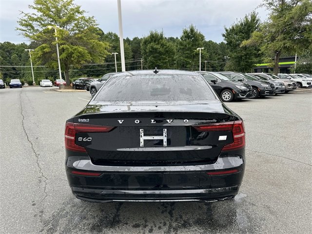 Used 2023 Volvo S60 T8 Plus image 4
