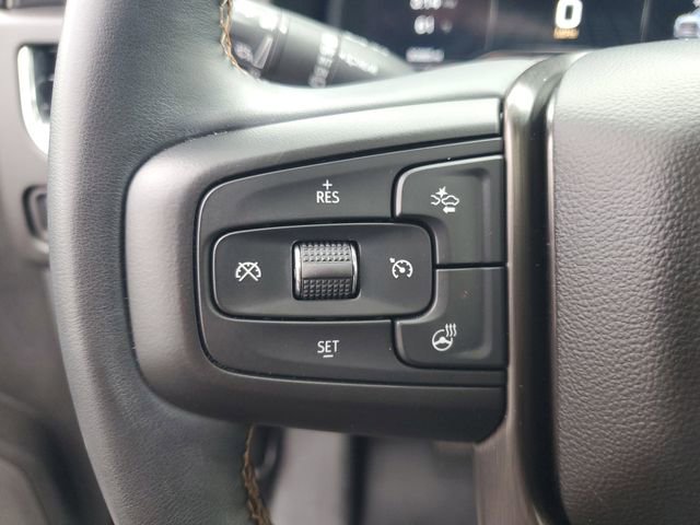 Used 2023 GMC Yukon XL AT4 w/ Technology Package image 12