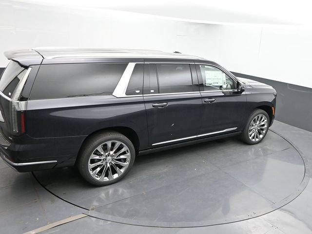 New 2026 Cadillac Escalade ESV Luxury w/ LPO, Radiant Package AWD/4WD image 33