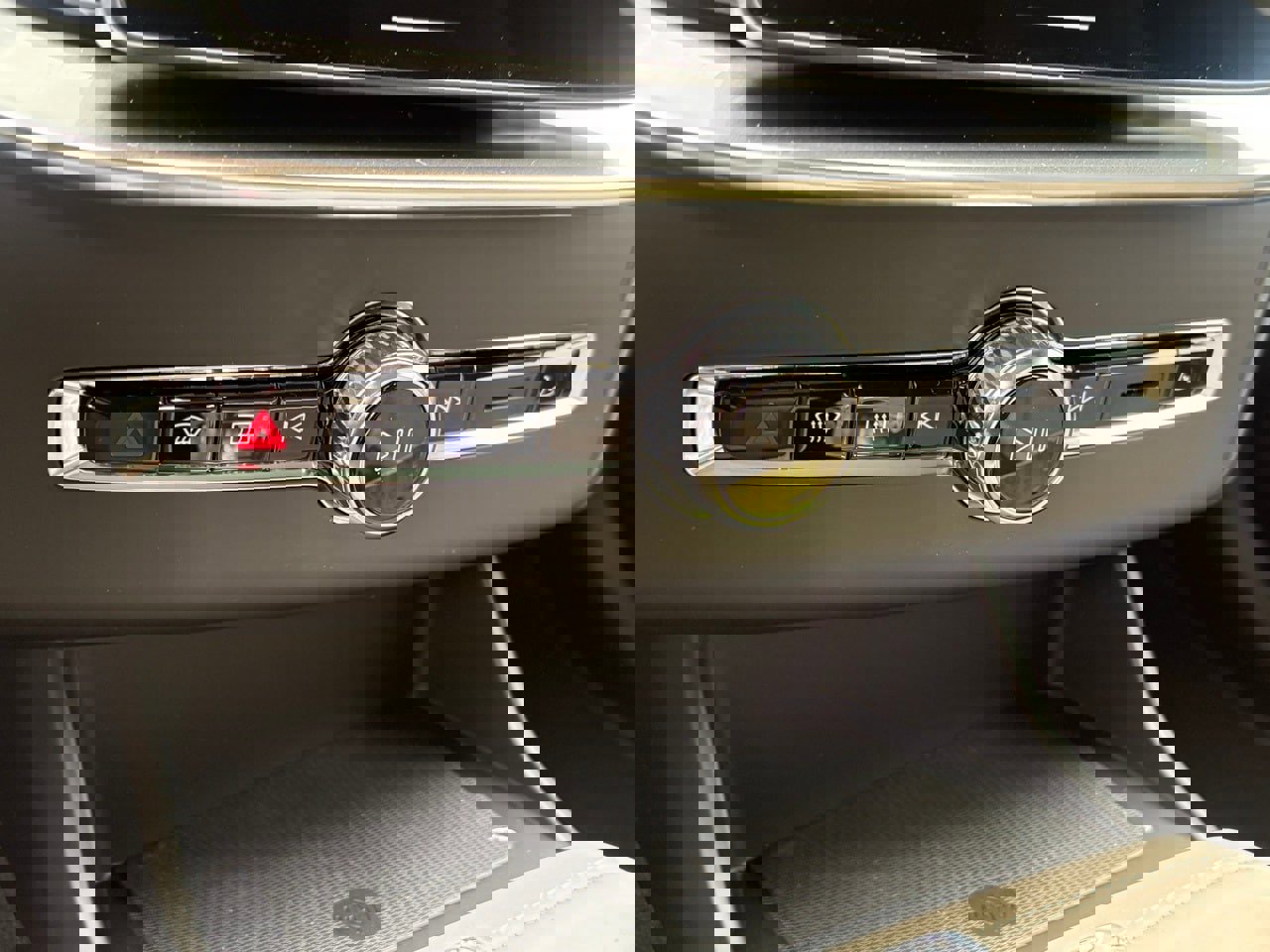 New 2026 Volvo XC90 T8 Plus image 17