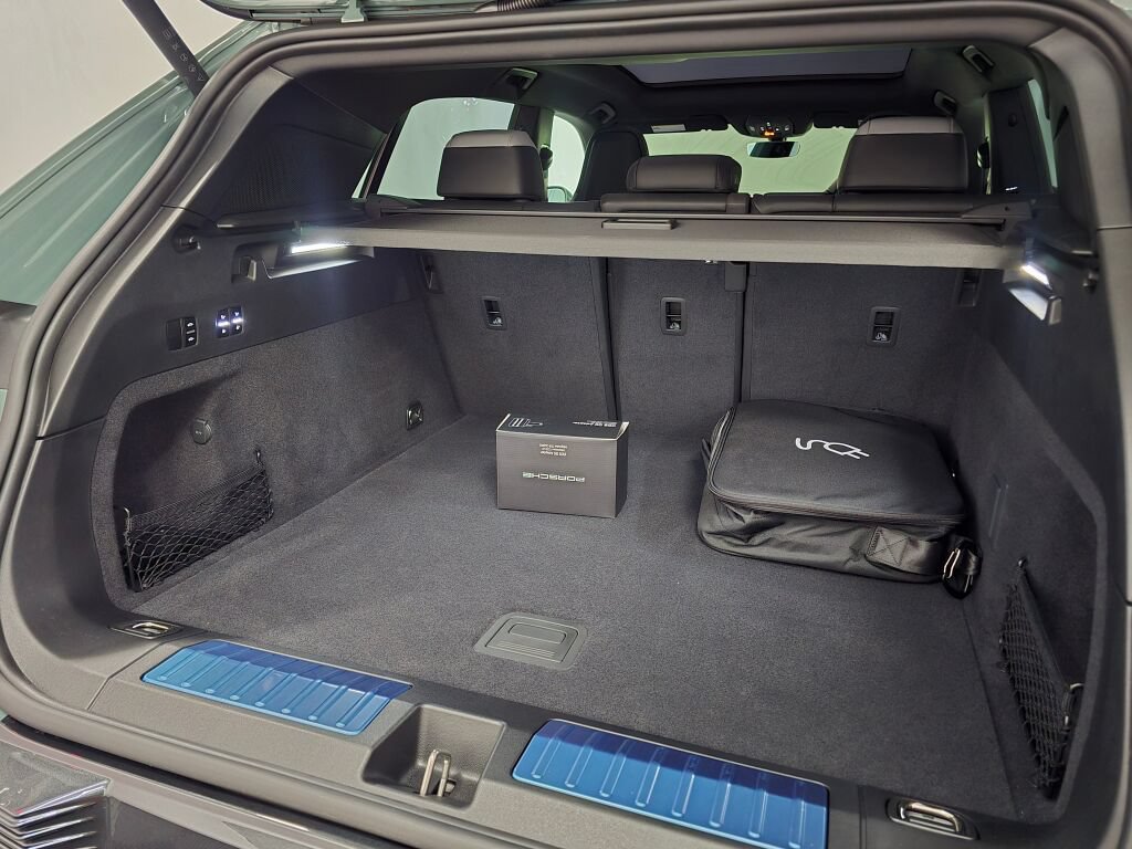 New 2026 Porsche Cayenne Electric AWD/4WD image 22