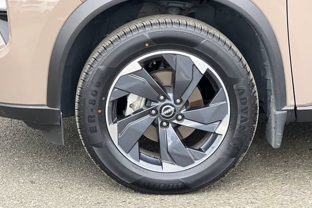 Used 2024 Nissan Rogue SV w/ SV Premium Package AWD/4WD image 33