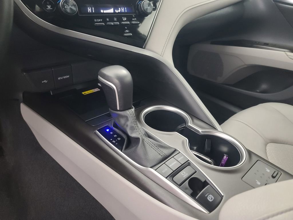 Used 2024 Toyota Camry XLE w/ Cold Weather Package image 38