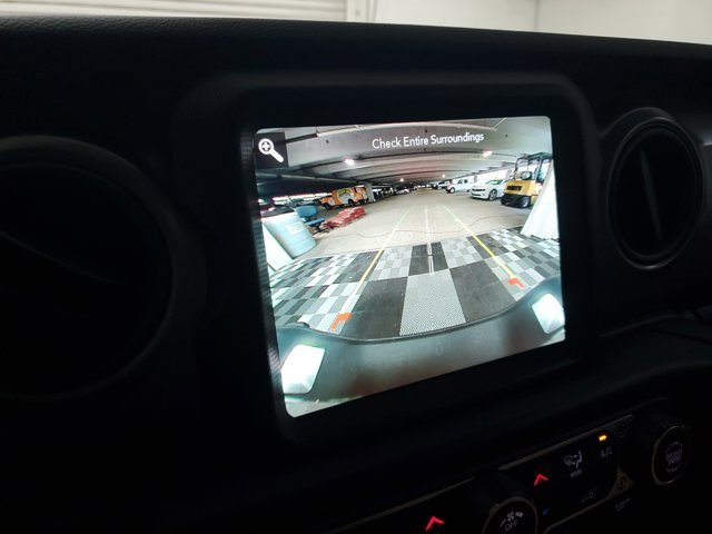 Used 2023 Jeep Gladiator Sport image 27