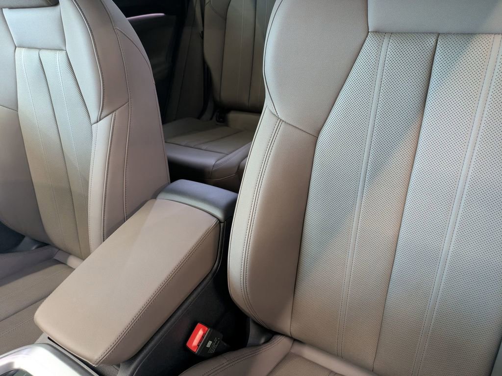 Used 2025 Audi Q5 Premium Plus w/ Premium Plus AWD/4WD image 17