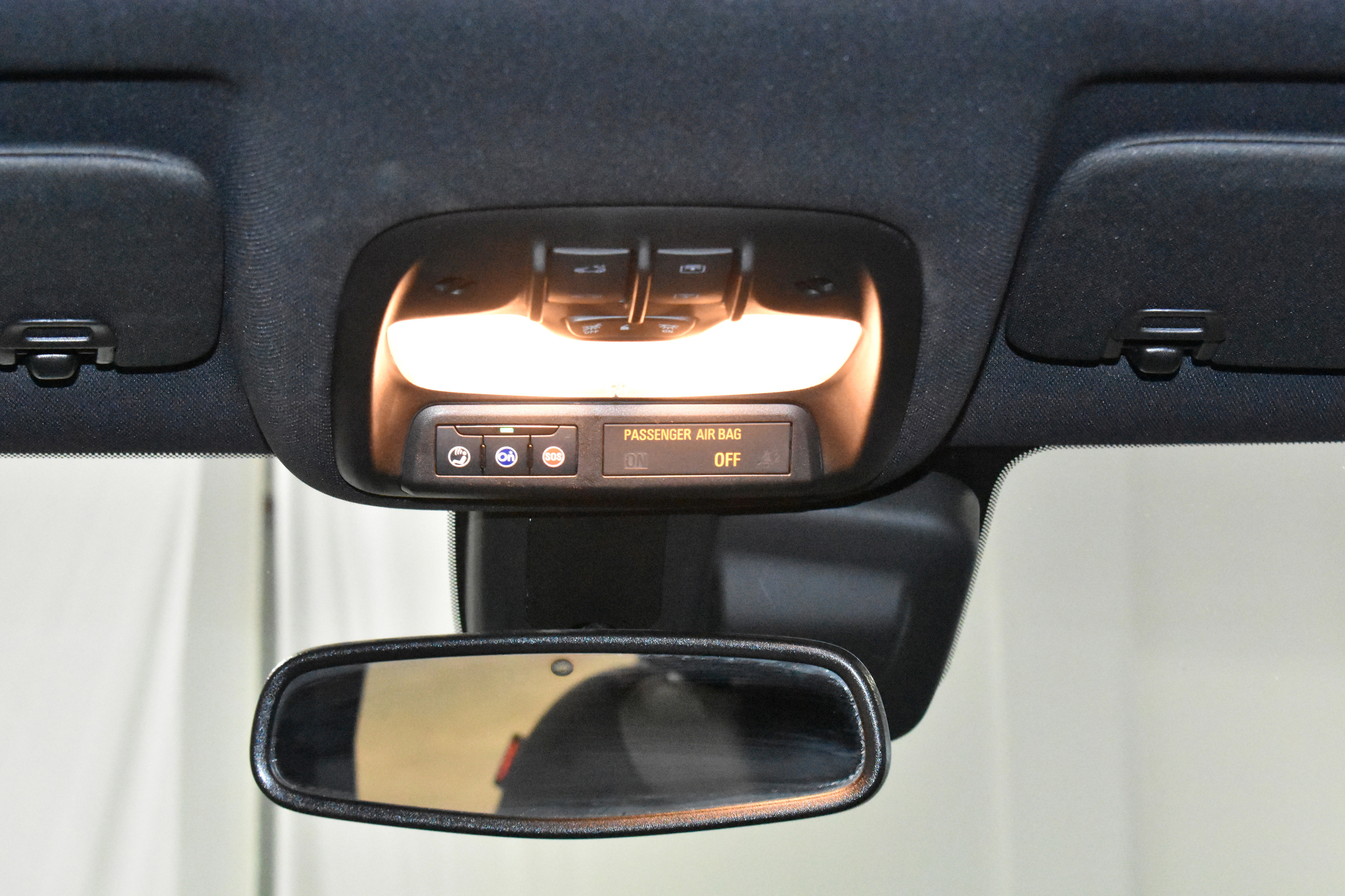 Used 2023 Chevrolet TrailBlazer RS w/ Sun and Liftgate Package FWD image 32