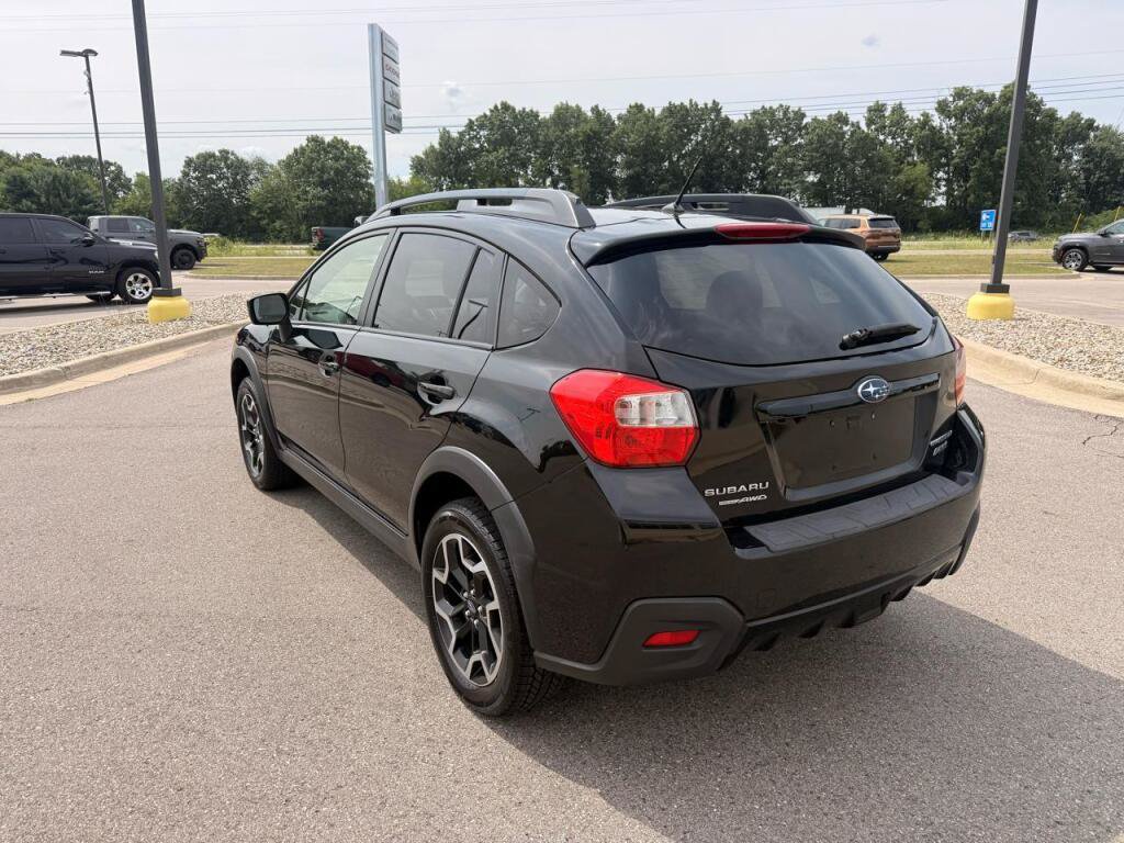 Used 2017 Subaru Crosstrek 2.0i Premium AWD/4WD image 5