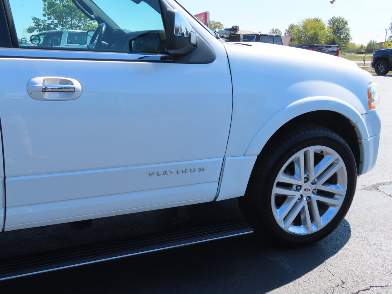 Used 2016 Ford Expedition Platinum image 21