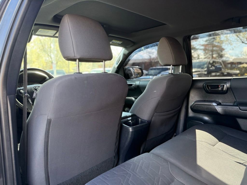 Used 2016 Toyota Tacoma TRD Off-Road image 17