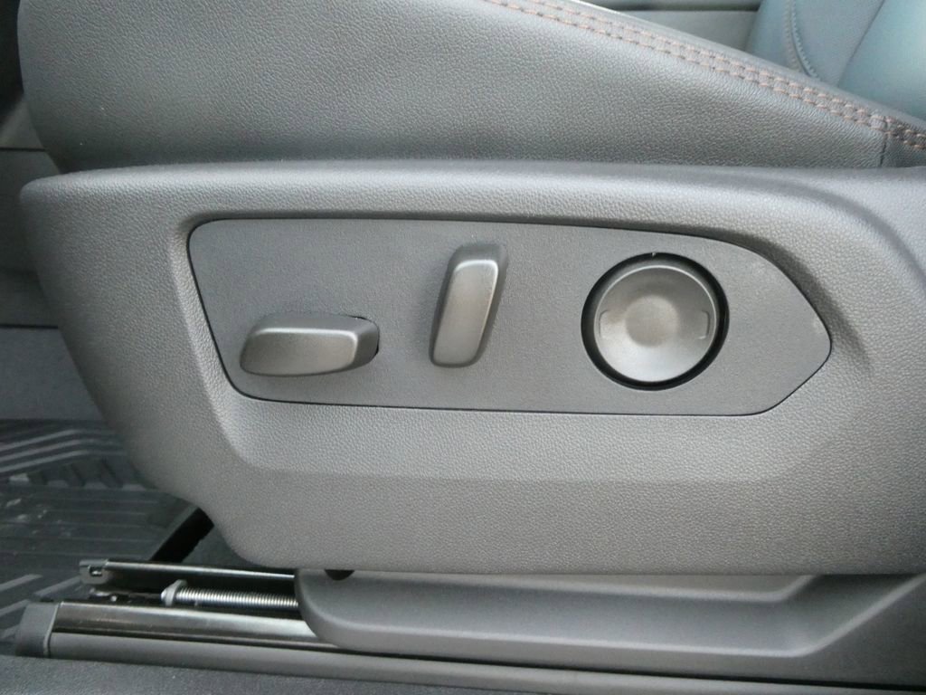 New 2026 GMC Sierra 1500 AT4 w/ AT4 Premium Package image 29