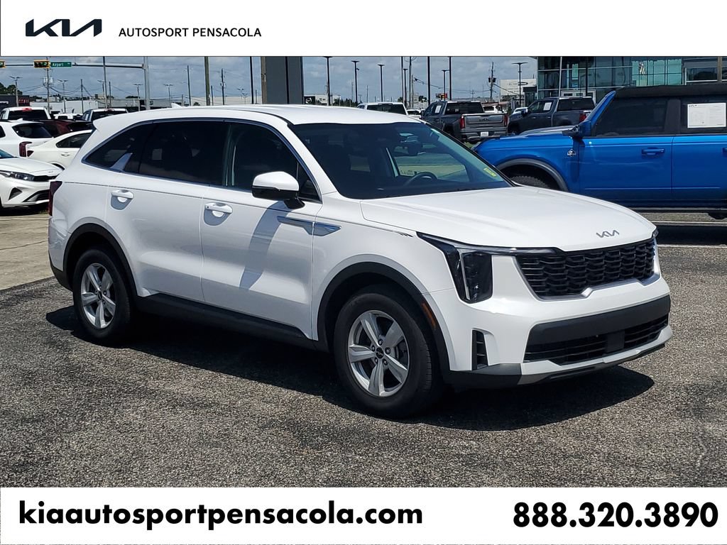 Used 2025 Kia Sorento LX FWD image 1