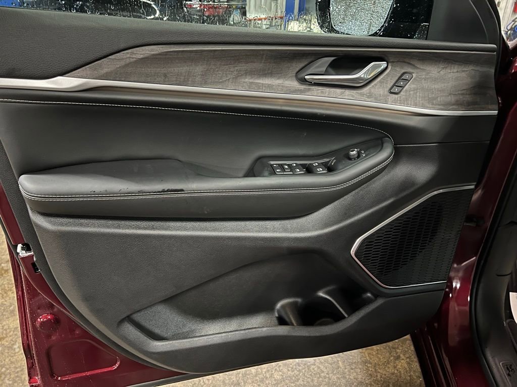 New 2026 Jeep Grand Cherokee Limited image 23