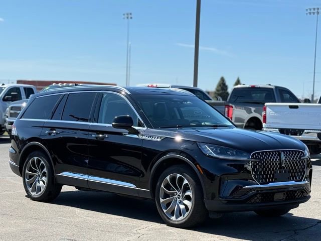 Used 2025 Lincoln Aviator Reserve w/ Illumination Package image 38