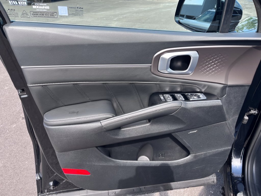 Certified 2026 Kia Sorento SX FWD image 10