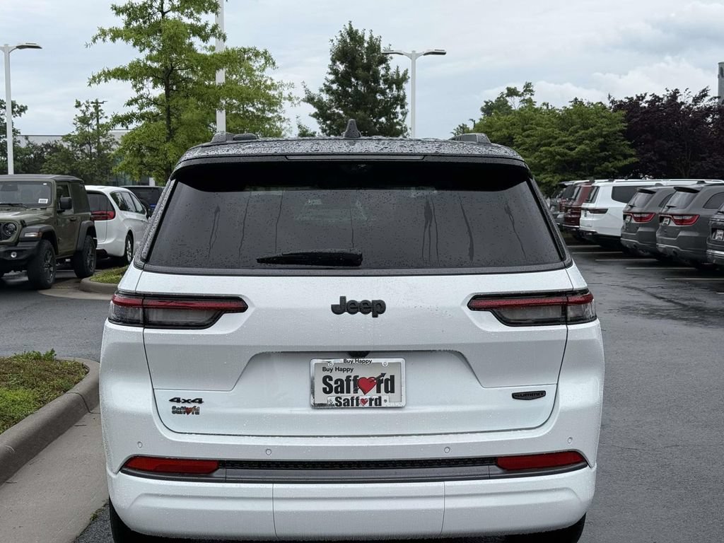 New 2026 Jeep Grand Cherokee L Summit w/ Obsidian Package AWD/4WD image 11