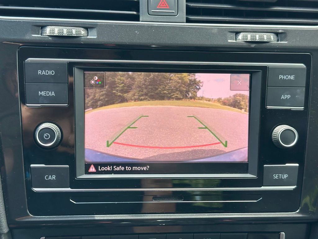 Used 2018 Volkswagen Golf S FWD image 6