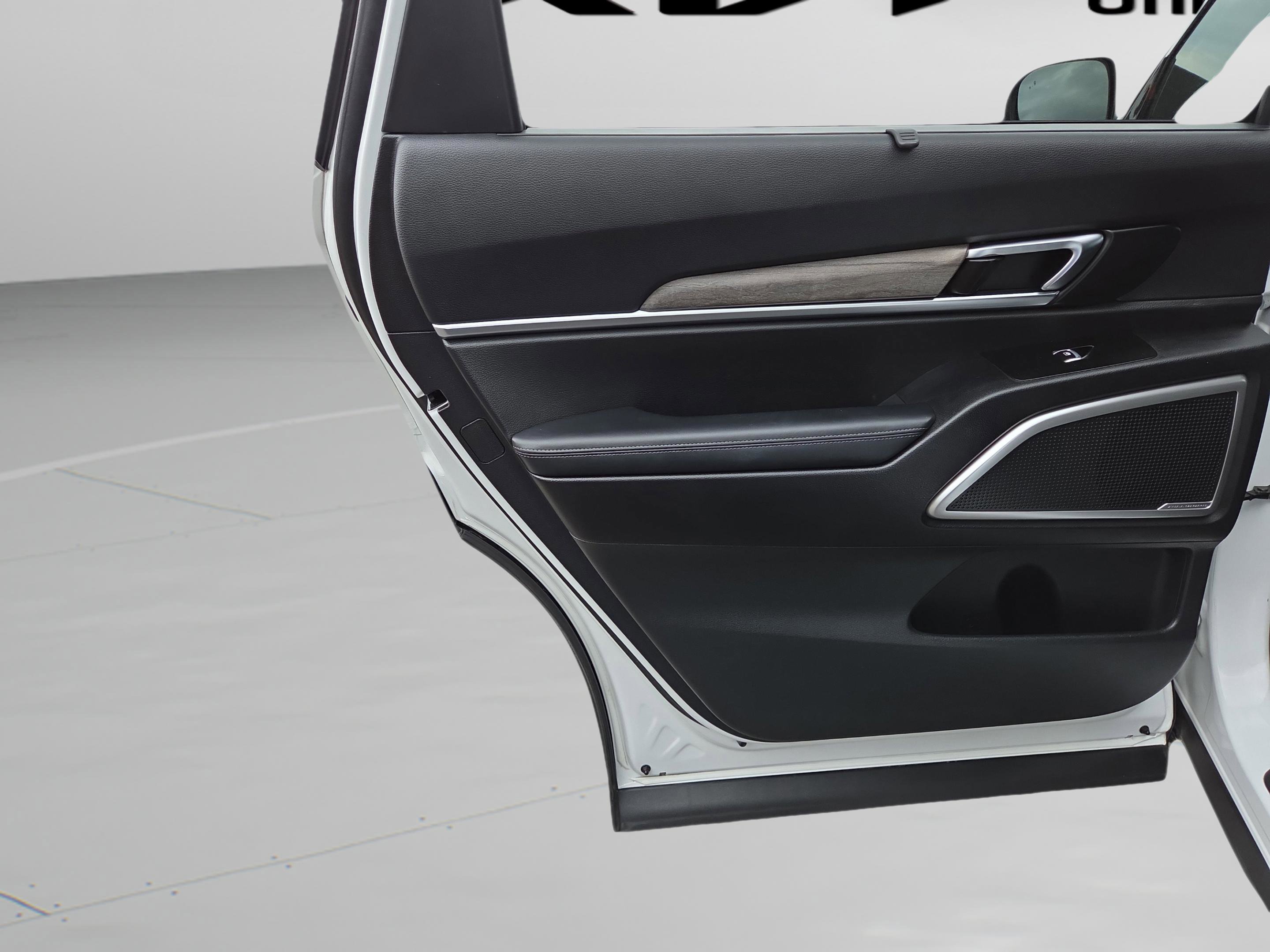 Used 2020 Kia Telluride EX image 31