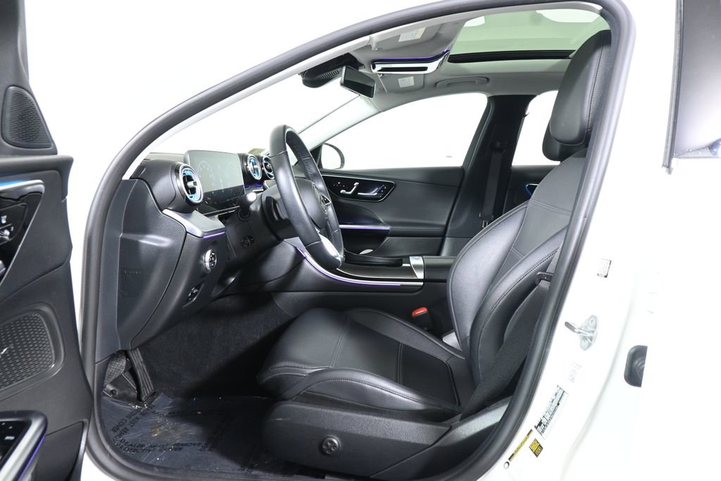 Used 2023 Mercedes-Benz C 300 4MATIC Sedan image 3