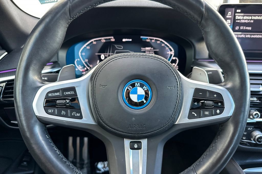 Used 2023 BMW 530e w/ M Sport Package image 25