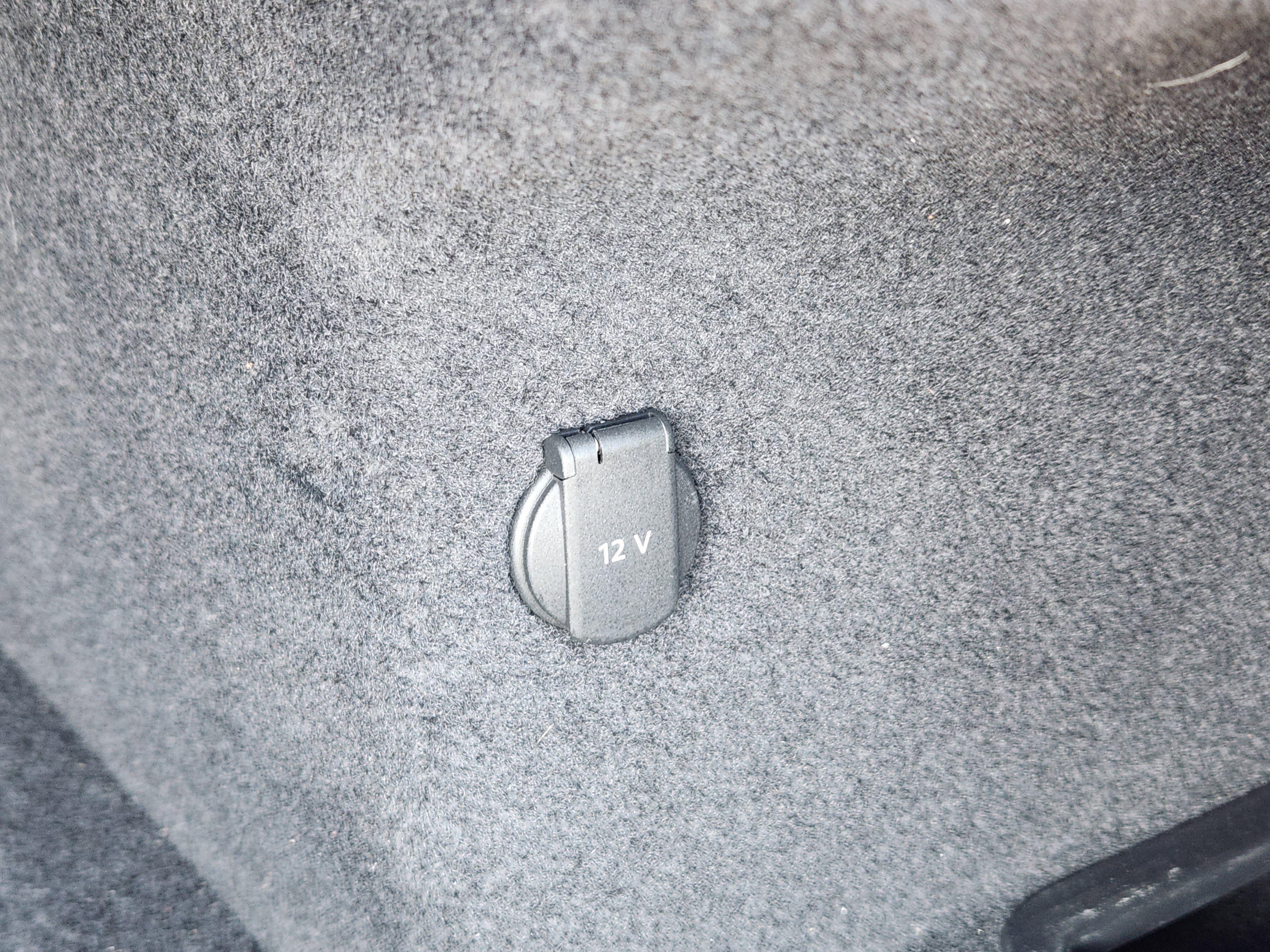 Used 2023 Porsche Taycan GTS image 36