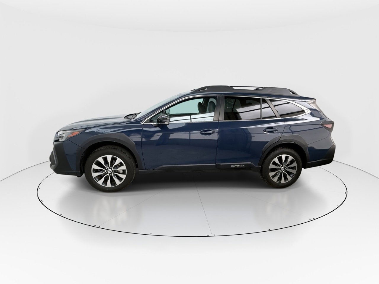 Used 2023 Subaru Outback Limited image 5