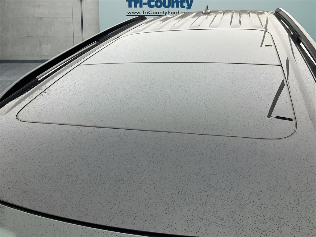 Used 2020 Ford Explorer ST w/ Premium Technology Package image 9